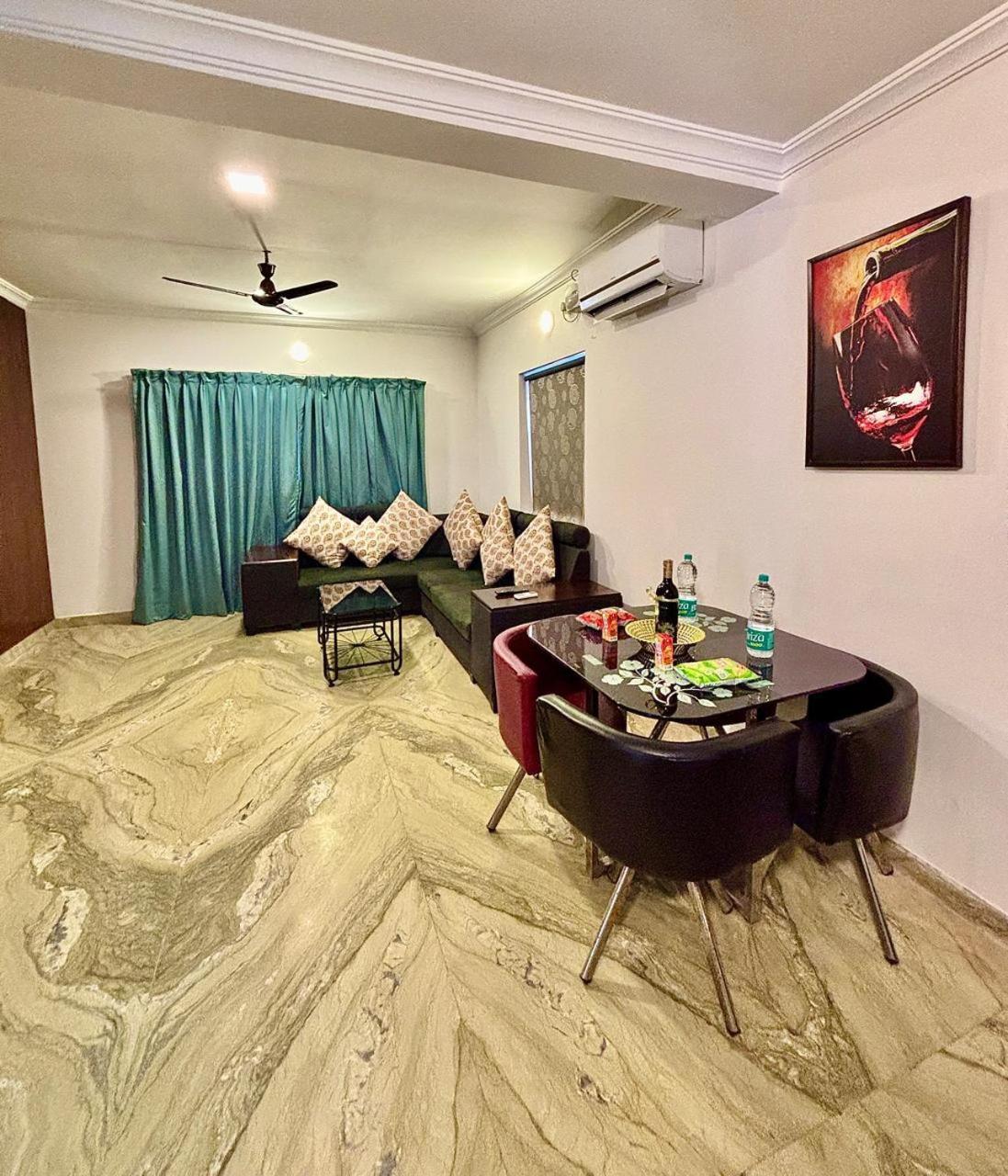 Villa 3bhk Private Pool By Silver